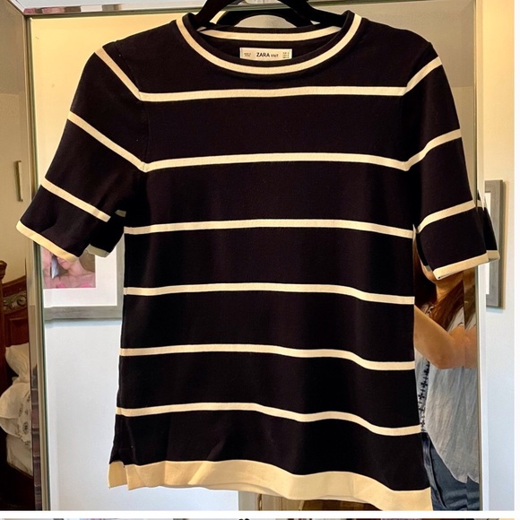 Women Zara Knit Navy blue and white Top size S in Very Good Condition - Picture 2 of 7